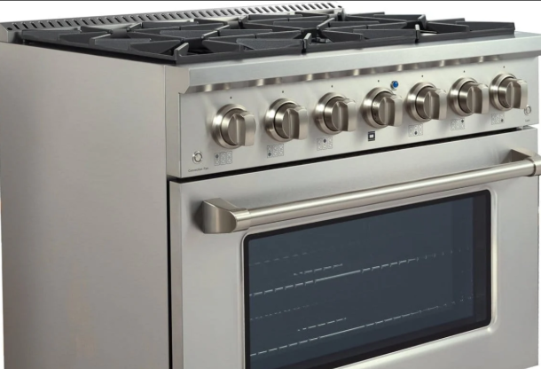 How A Freestanding Gas Range Improves Everyday Home Cooking