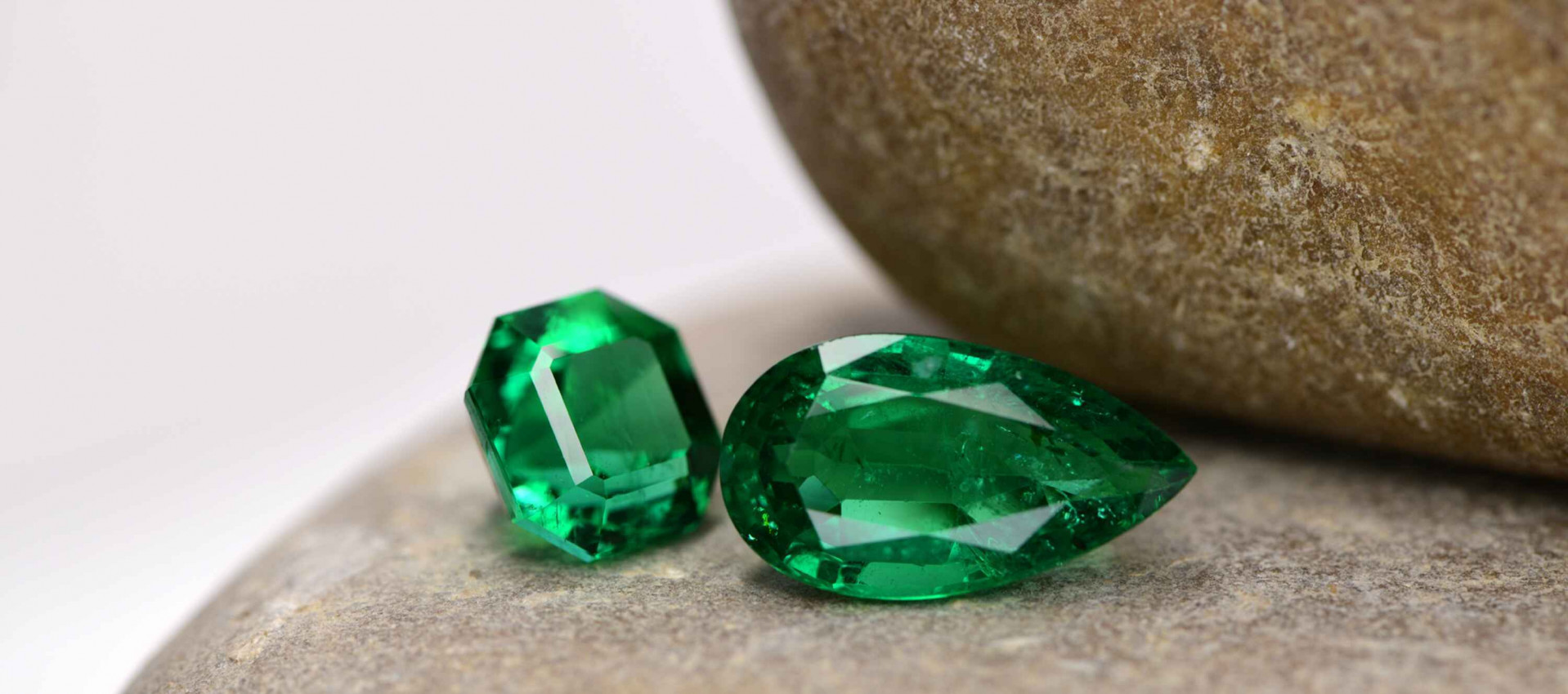 Panna Ratna Magic: Transform Career and Creativity with Emerald Stone