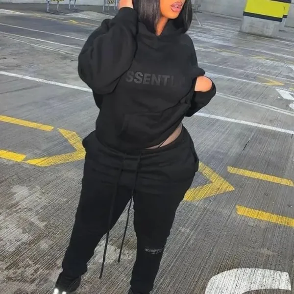 Essentials Hoodie: The Perfect Balance of Comfort, Minimalism, and Modern Streetwear